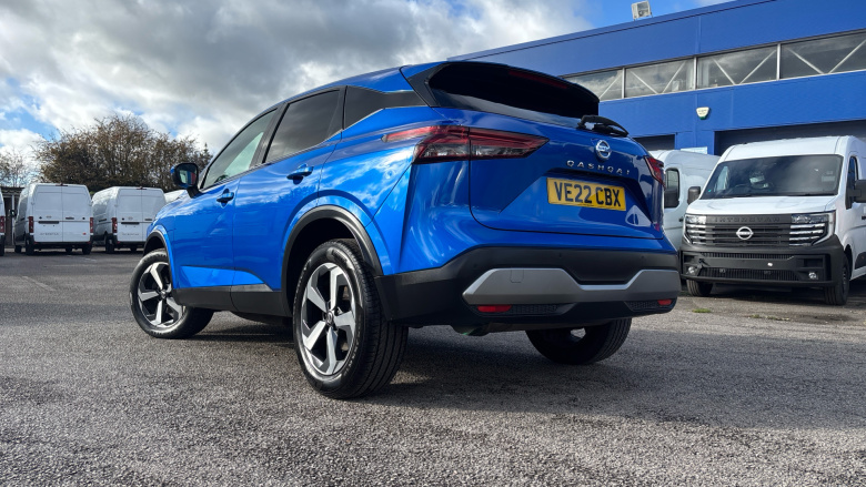 Nissan Qashqai 1.3 DiG-T MH N-Connecta 5dr Petrol Hatchback